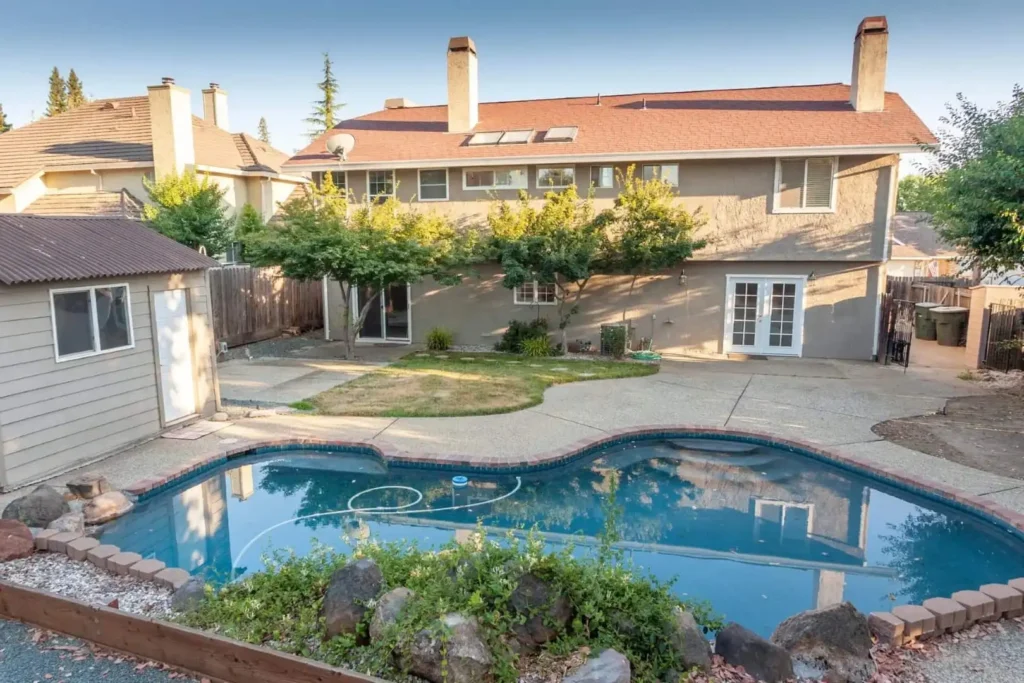 IMG_4775-HDR-scaled (Large)-min